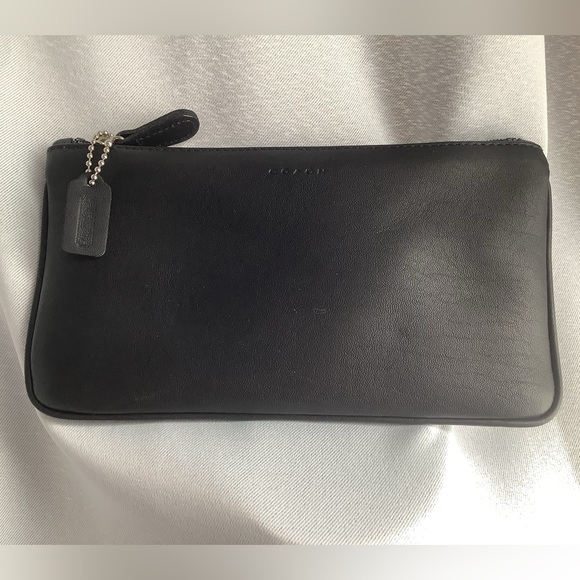 Coach Small Flat Cosmetic Case Wallet NWT - Picture 1 of 4